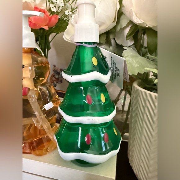 🆕🎄 HOLIDAY HAND SOAP SET. BRAND NEW! “CINNAMON GINGERBREAD” & “FRESH PINE”. - Picture 4 of 6